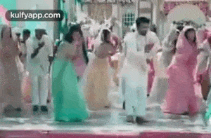 dancing.gif