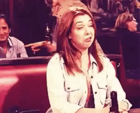 Allison Hannigan's Funny Reaction in How I Met Your Mother