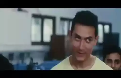 Aamir Khan Funny Face in 3 Idiots