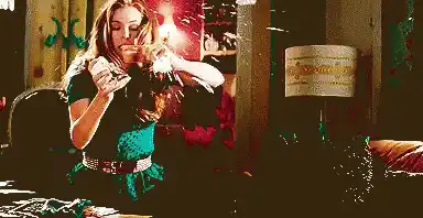 Isla Fisher's Credit Card Shock
