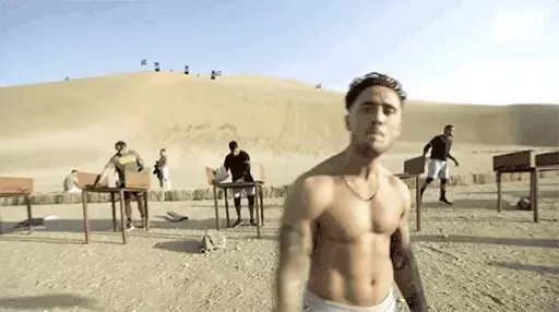 Dab Topless in Desert - The Challenge War of the Worlds