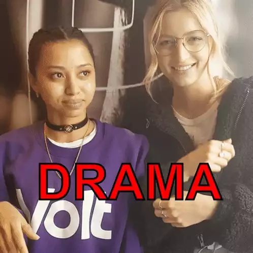 Daniela Giraldo & Karolina Machova: Drama