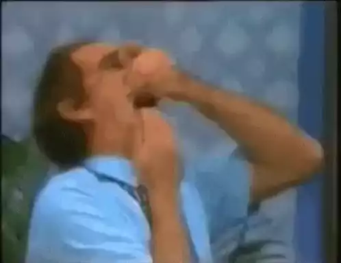 Didi Mocó's Exaggerated Reaction