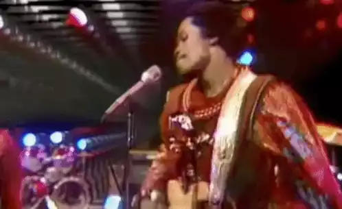 Earth Wind Fire - September Live