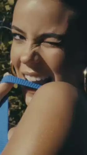Ella Mendelsohn's Seductive Bite