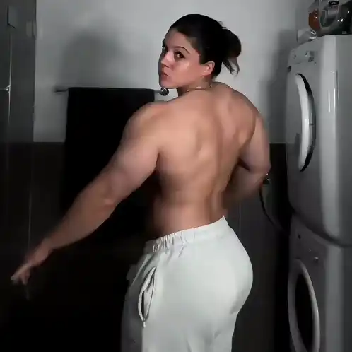 Dunja Bitar: Flex Muscular