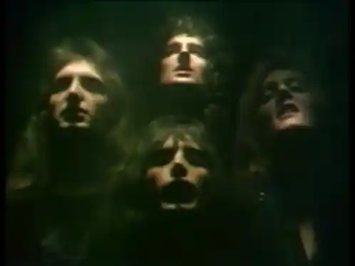 Queen: Freddie Mercury & Band Iconic Shot