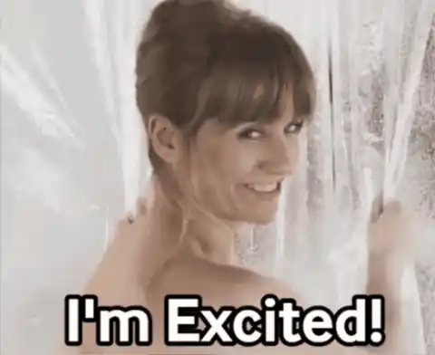 Lourdes Zamalloa: Excited and Happy Shower Moment