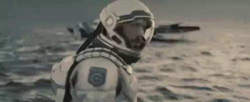 Interstellar: Astronaut on Water Planet
