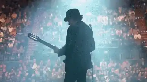Joaquin Sabina Live Performance with Guitar