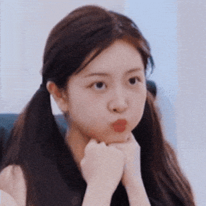 Rederadiva Li Qianyu Funny Face