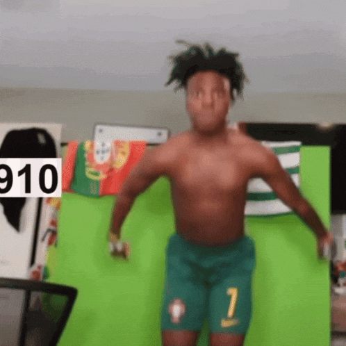 Bru Dancing on Green Screen