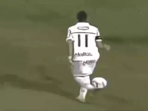 Neymar Dribbling & Funny Fall