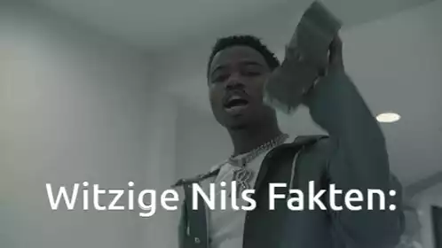 Nils: Funny Facts with Money