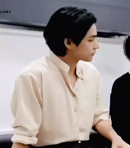 Taehyung's Confused Reaction